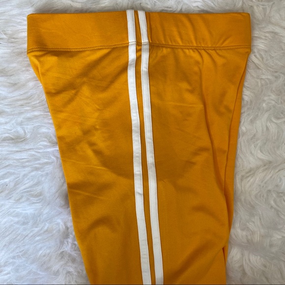 🔥SOLD🔥 Marci Varsity Stripe Leggings Golden Yellow XS - Picture 6 of 14
